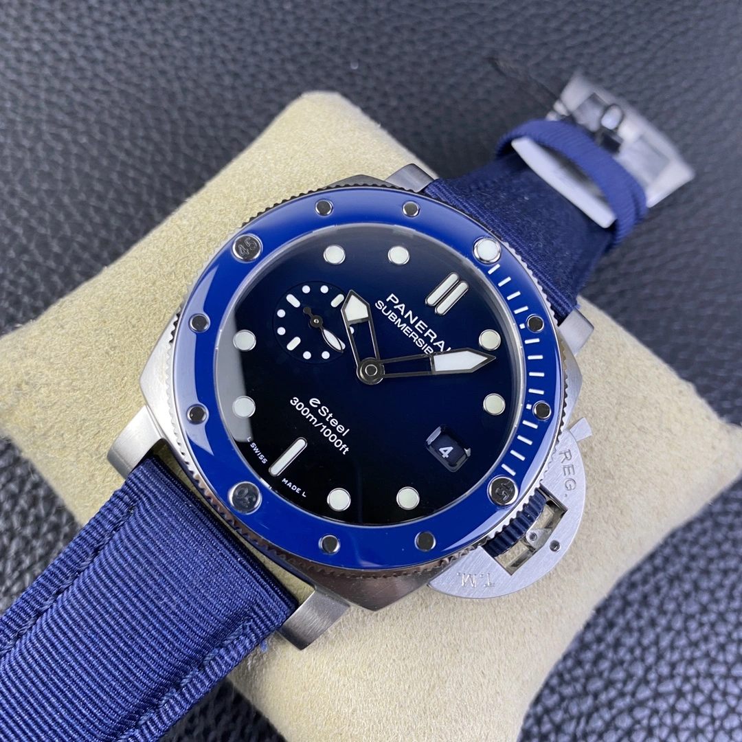 Elegant CBD Factory Panerai Submersible QuarantaQuattro 44mm Blue Gradient Dial (PAM01289) 1:1 Super Clone – DDP.900 Movement 389